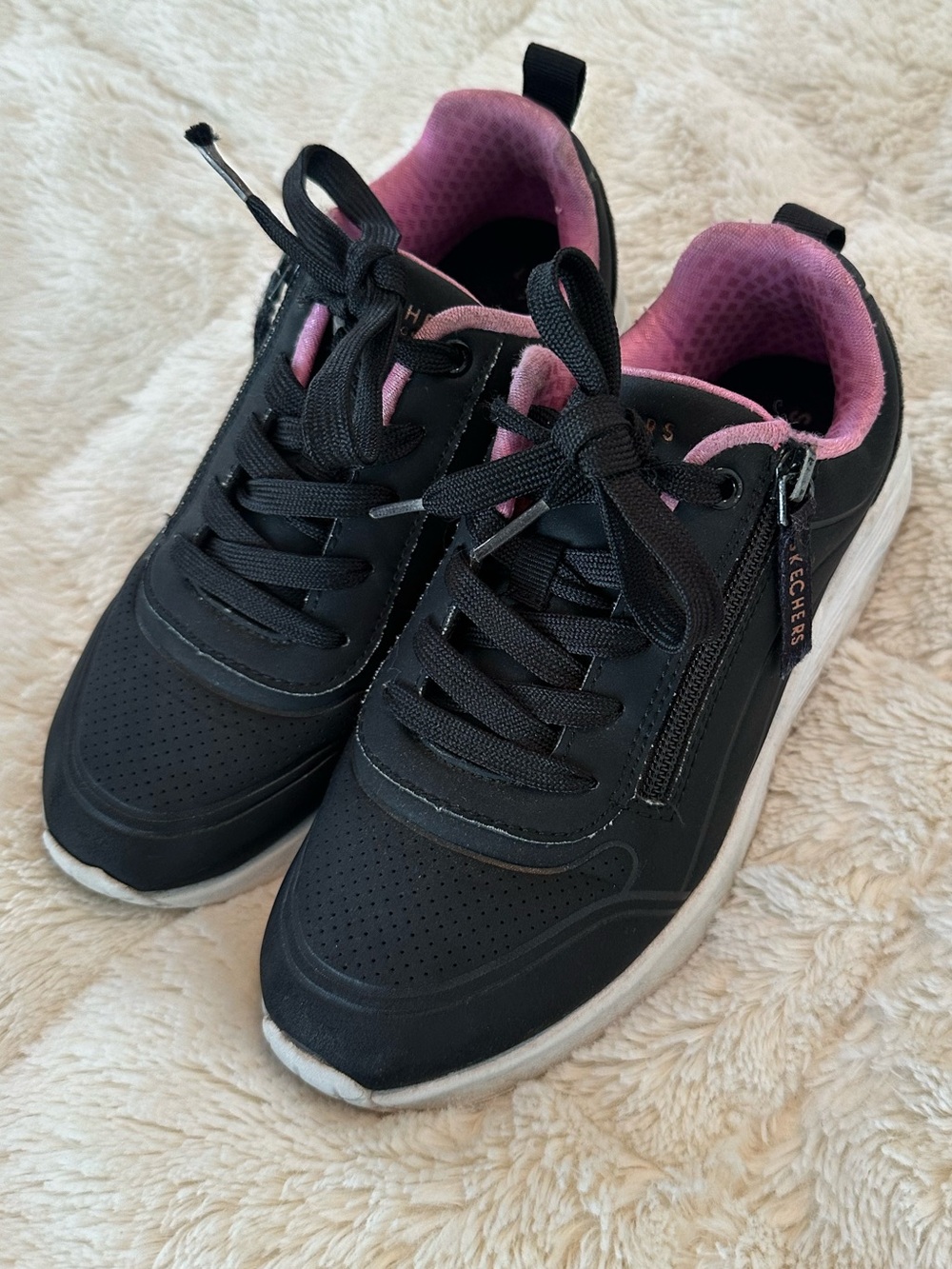 SKETCHERS sneakers